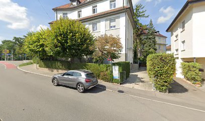 Frau Dr. med. Martina Millner-Uhlemann, Stuttgart